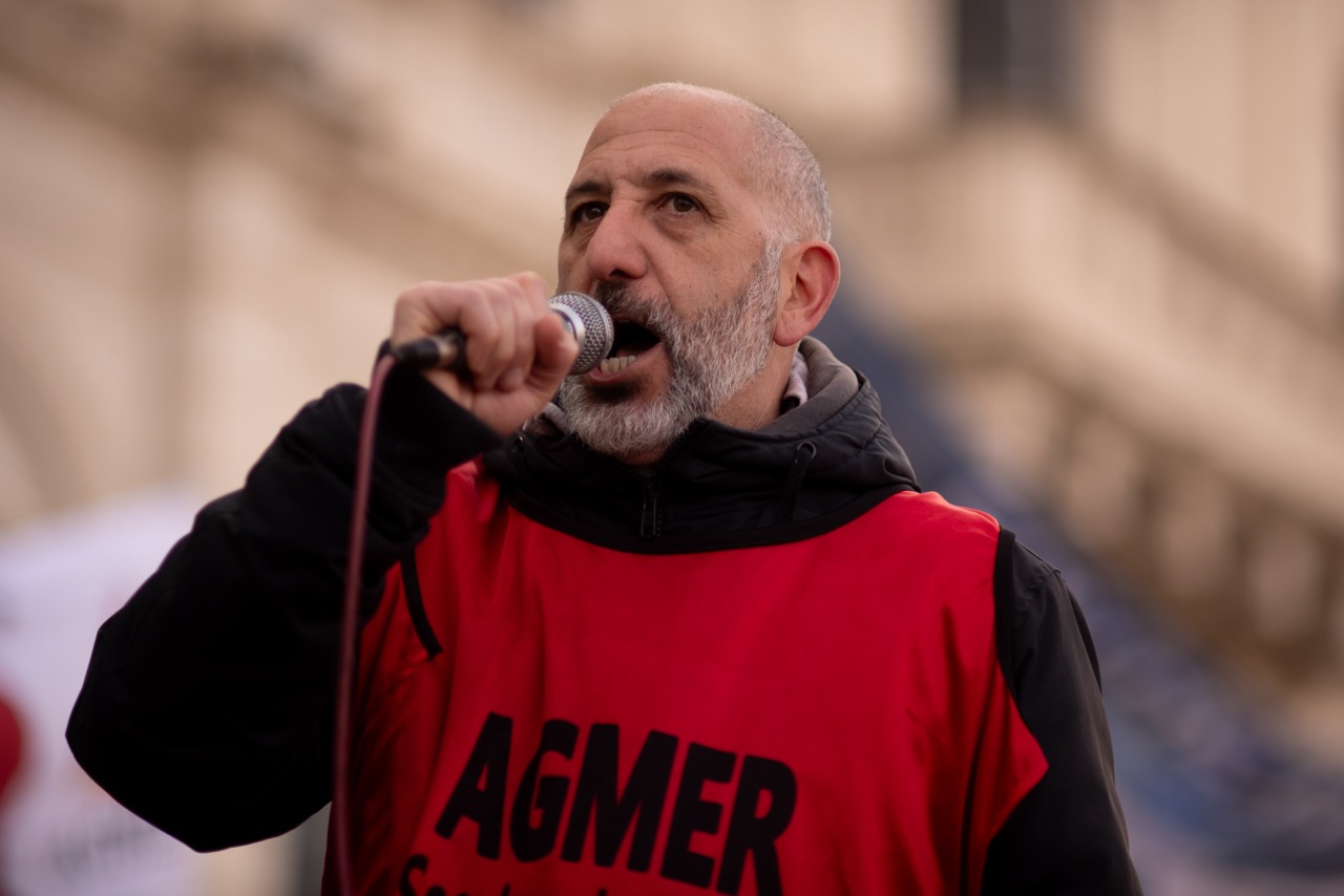 Martín Tactagi, Rojo y Negro.