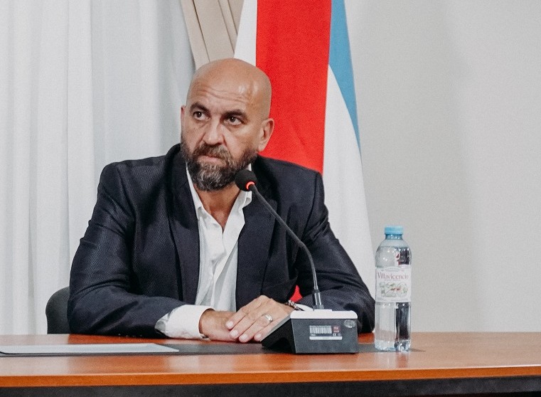 Mariano Gallegos, presidente de OSER.