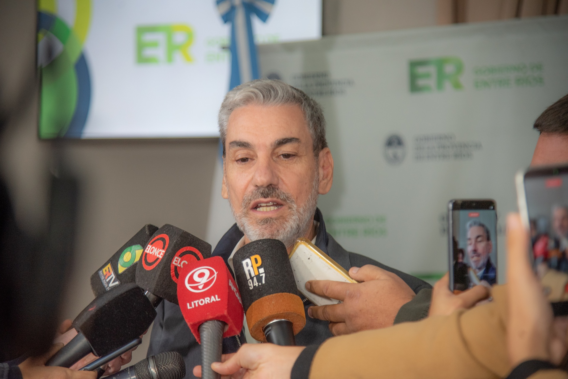 Presentan programa de «desendeudamiento» para estatales