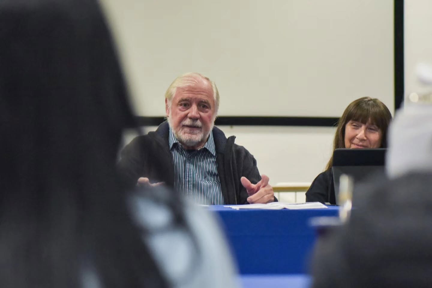 Allende: «Acepten que los que conducen son las mayorías»