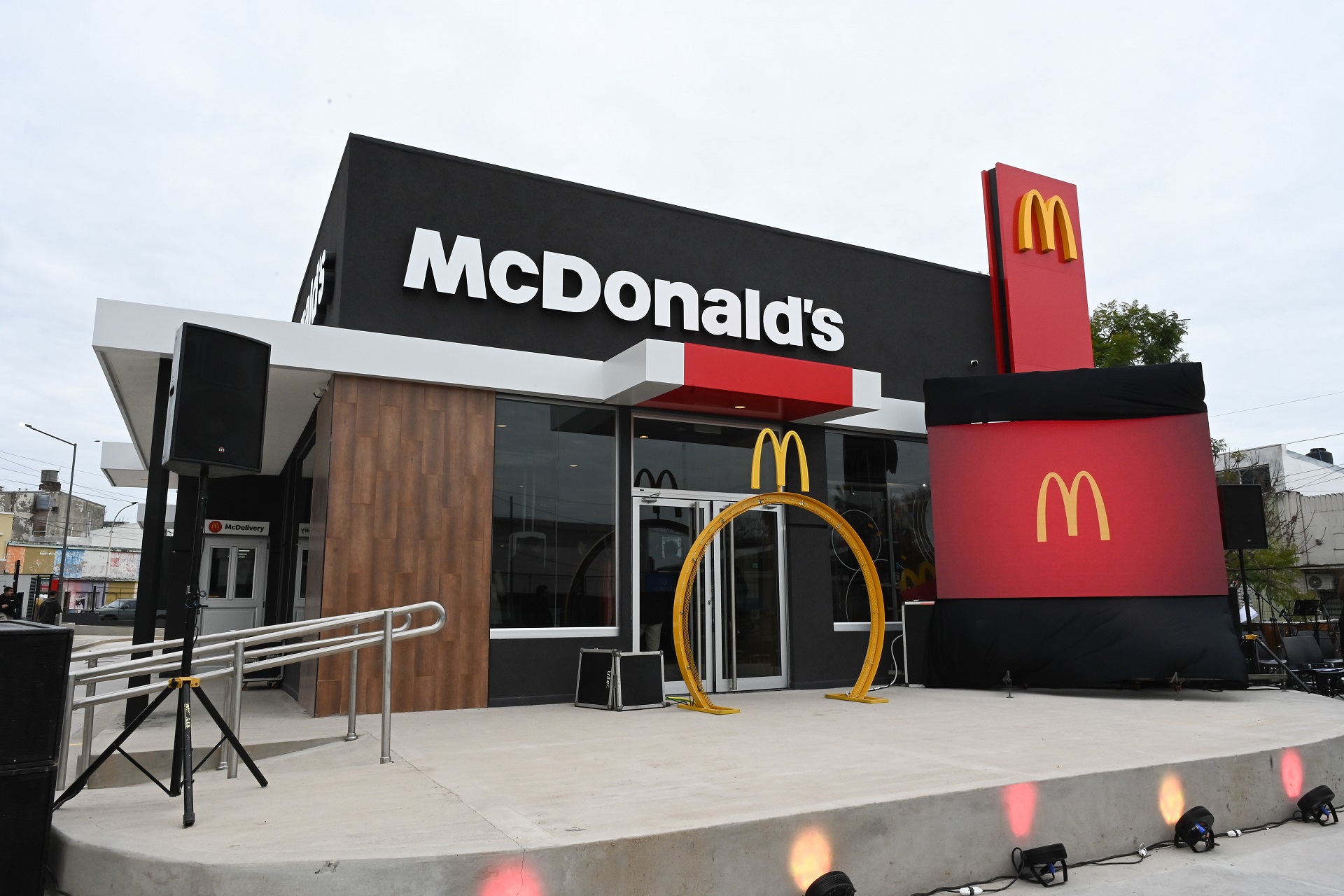 Inauguran nuevo local de McDonald´s