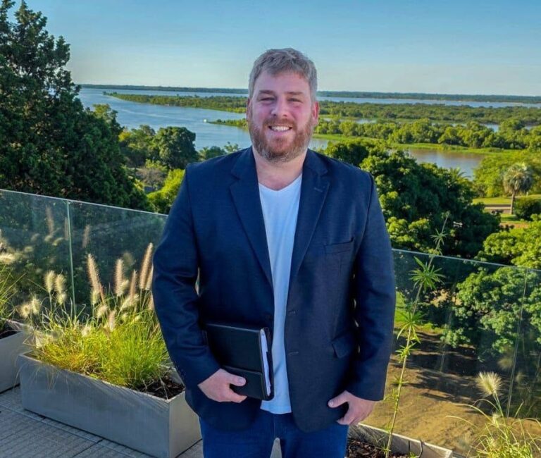 López Segura aspira a la Intendencia de Paraná y le pega al Suoyem